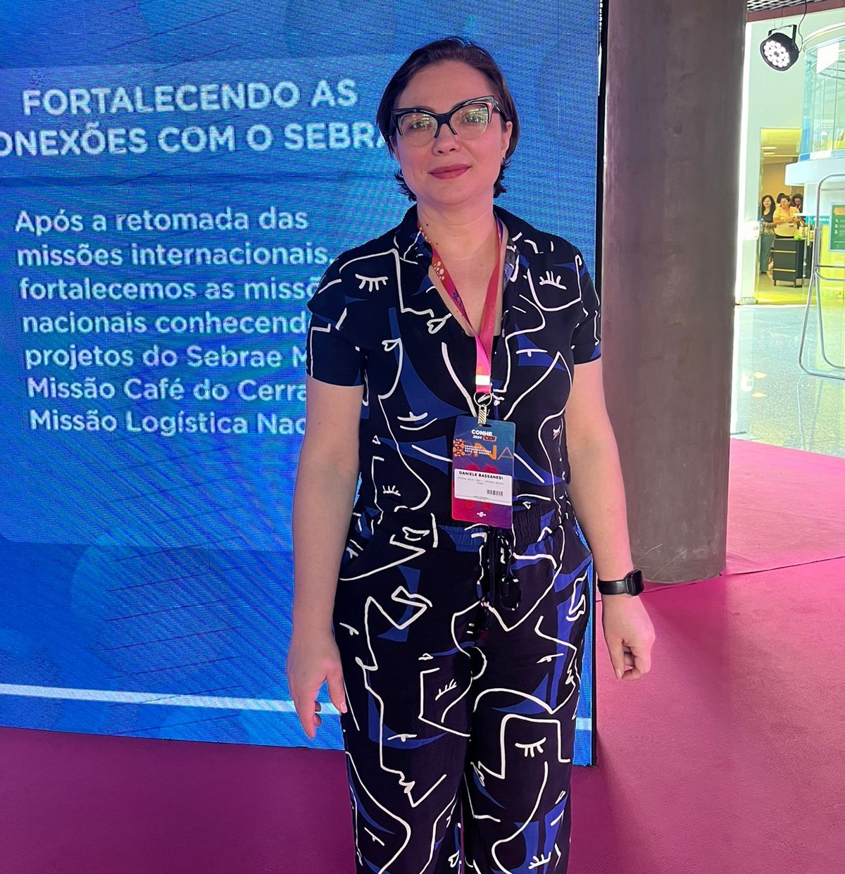 A professora Daniele Bassanesi, do Mato Grosso do Sul, também veio prestigiar o ConheCER. Ela foi outra ganhadora do Prêmio Educador Transformador