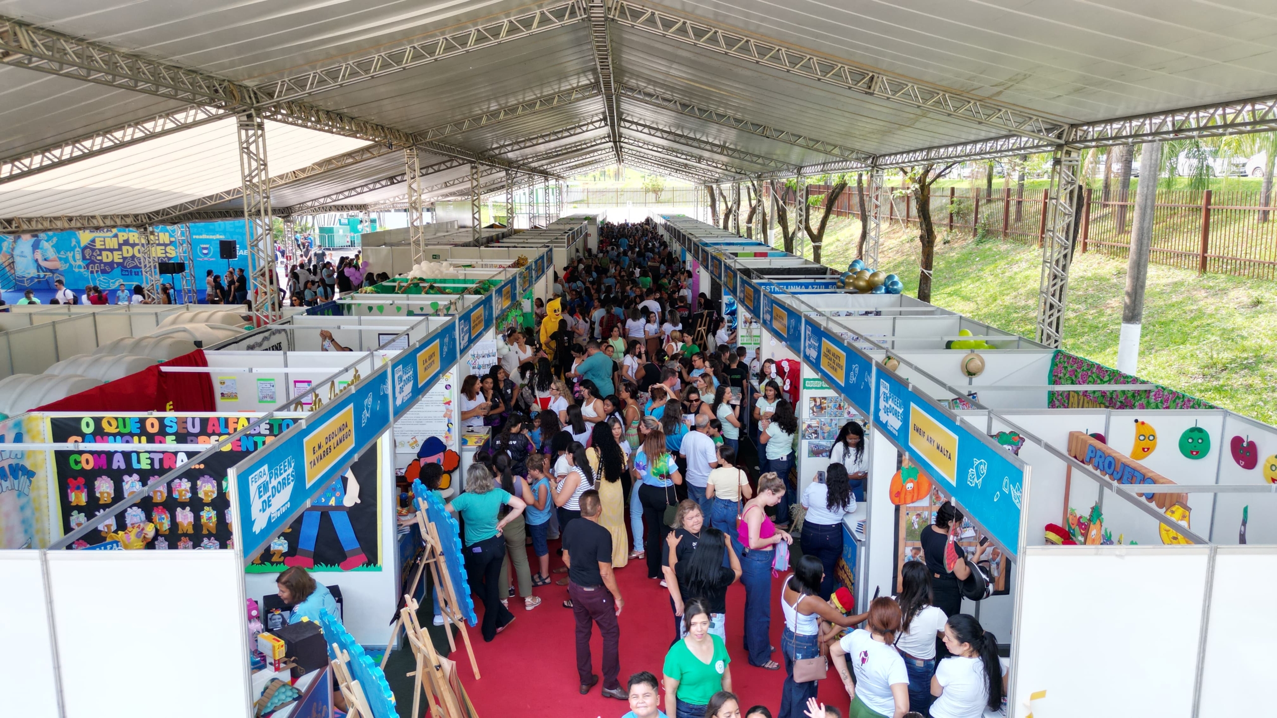 Evento apresenta projetos de educação empreendedora desenvolvido pelos estudantes da rede municipal. Crédito: Divulgação