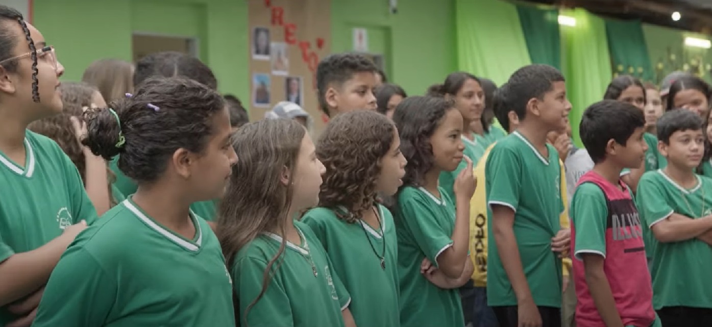 Escola Estadual Leonidas Alves Ribeiro, em Rubelita MG.